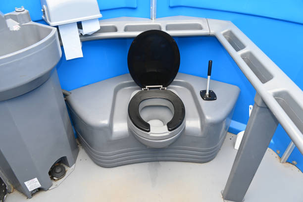 Best Portable restroom trailer rental  in Eagle Grove, IA